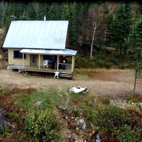 Chalet du lac Épaule | Pourvoirie de la Doré